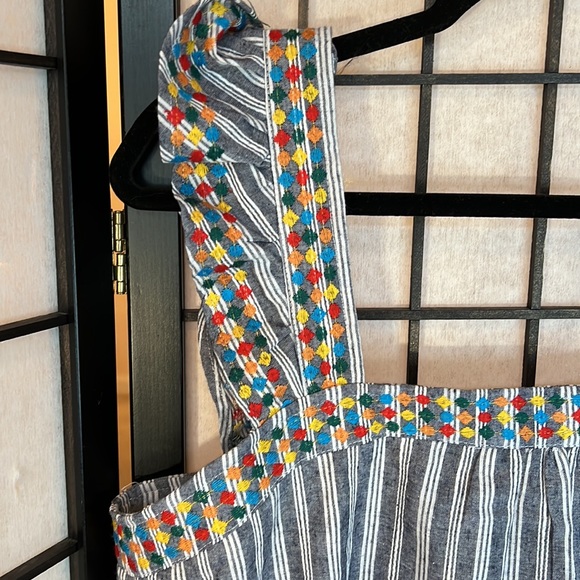 Savanna Jane Peasant Style Embroidered Top - Picture 3 of 12